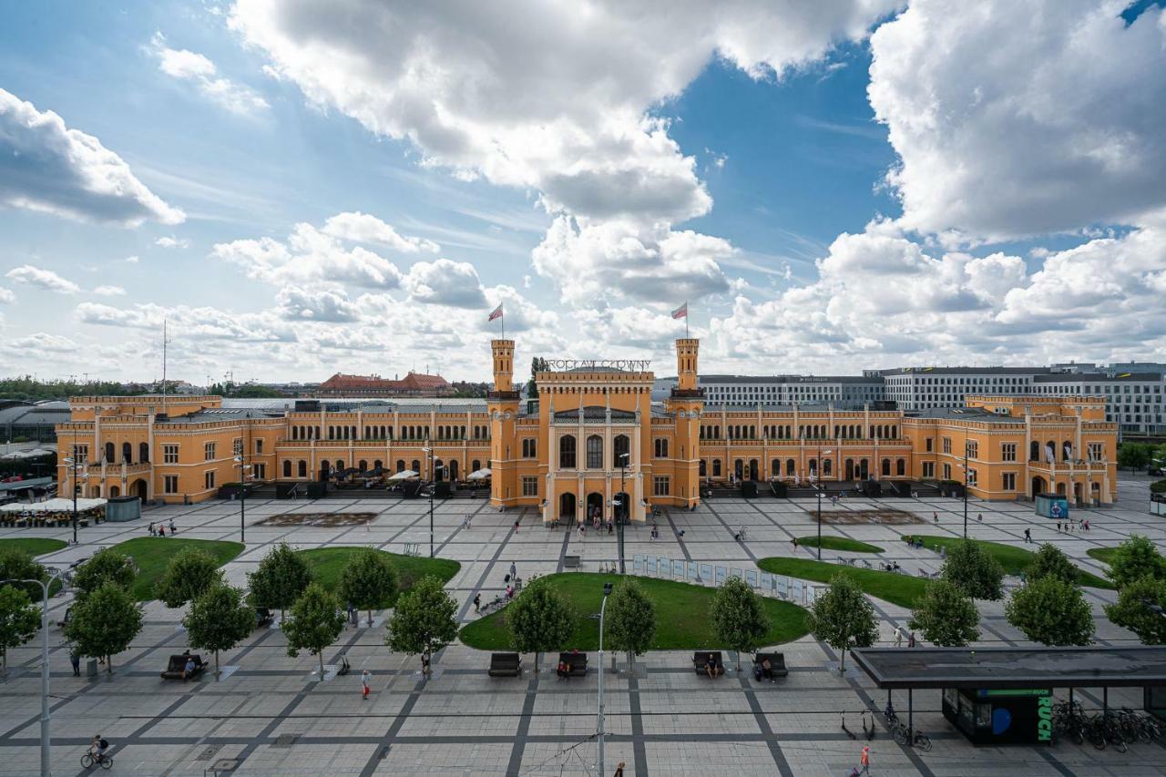 Hotel Sofia By The Railway Station فروتسواف المظهر الخارجي الصورة